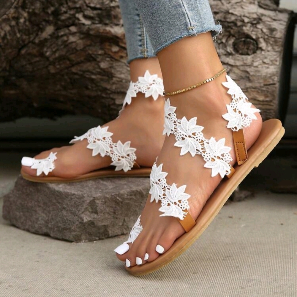 SHEIN White Floral Sandals - Picture 2 of 6